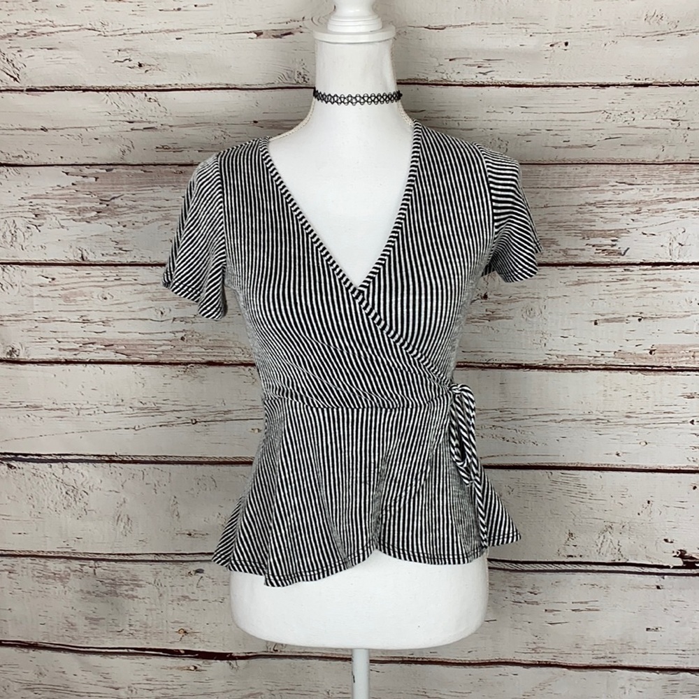 Black & White Peplum style Top Small